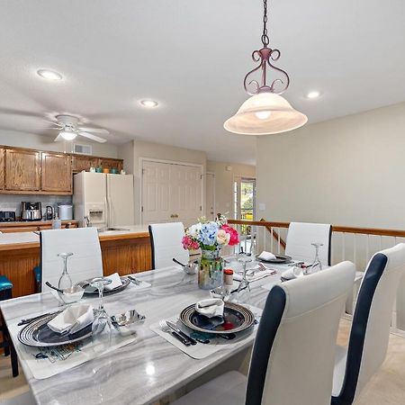 Beautiful Townhome, 11 Minutes To Downtown, Kcmo. 캔자스시티 외부 사진