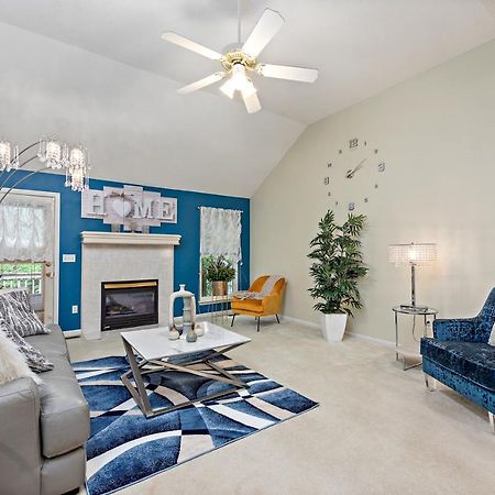 Beautiful Townhome, 11 Minutes To Downtown, Kcmo. 캔자스시티 외부 사진