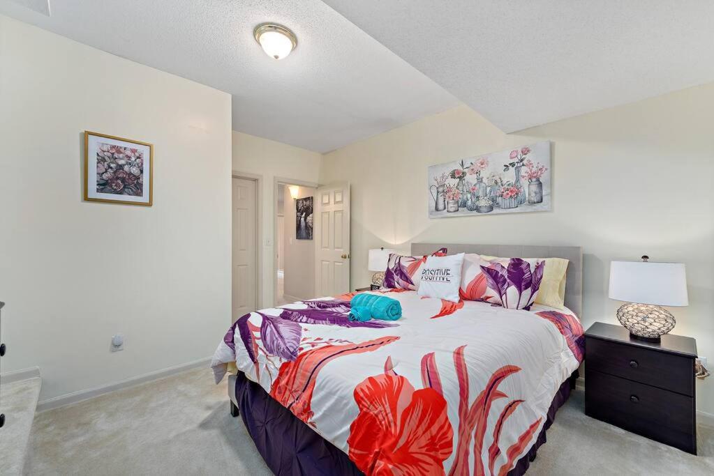 Beautiful Townhome, 11 Minutes To Downtown, Kcmo. 캔자스시티 외부 사진