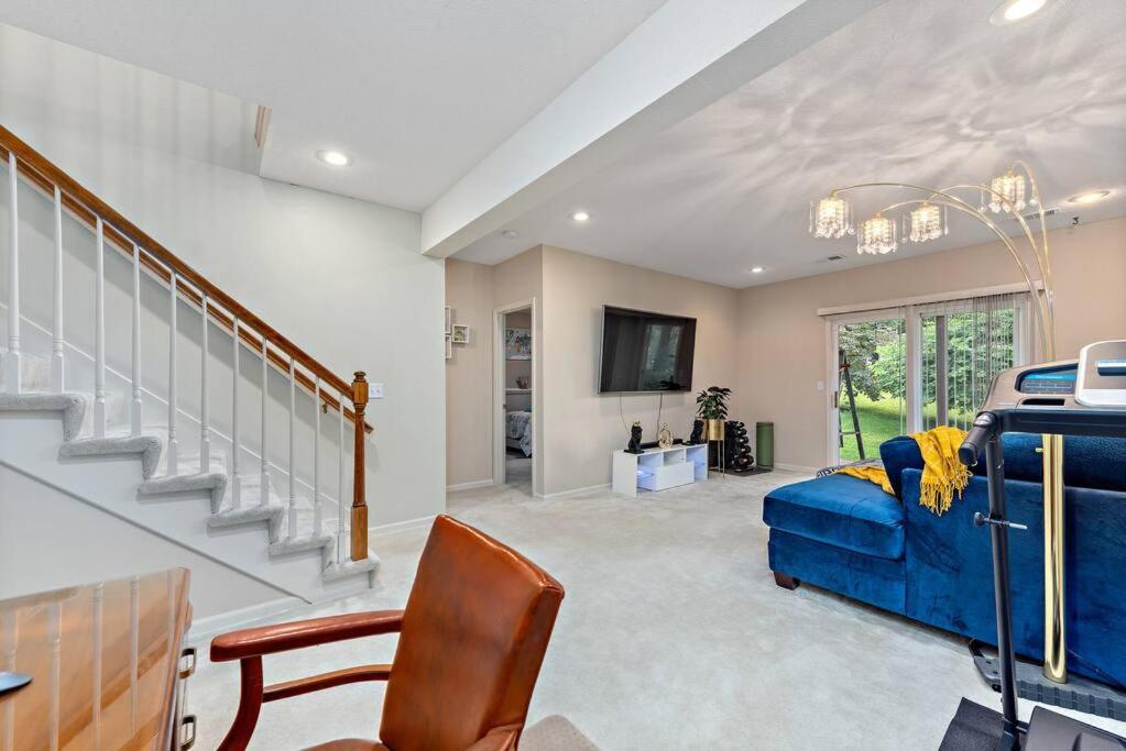 Beautiful Townhome, 11 Minutes To Downtown, Kcmo. 캔자스시티 외부 사진