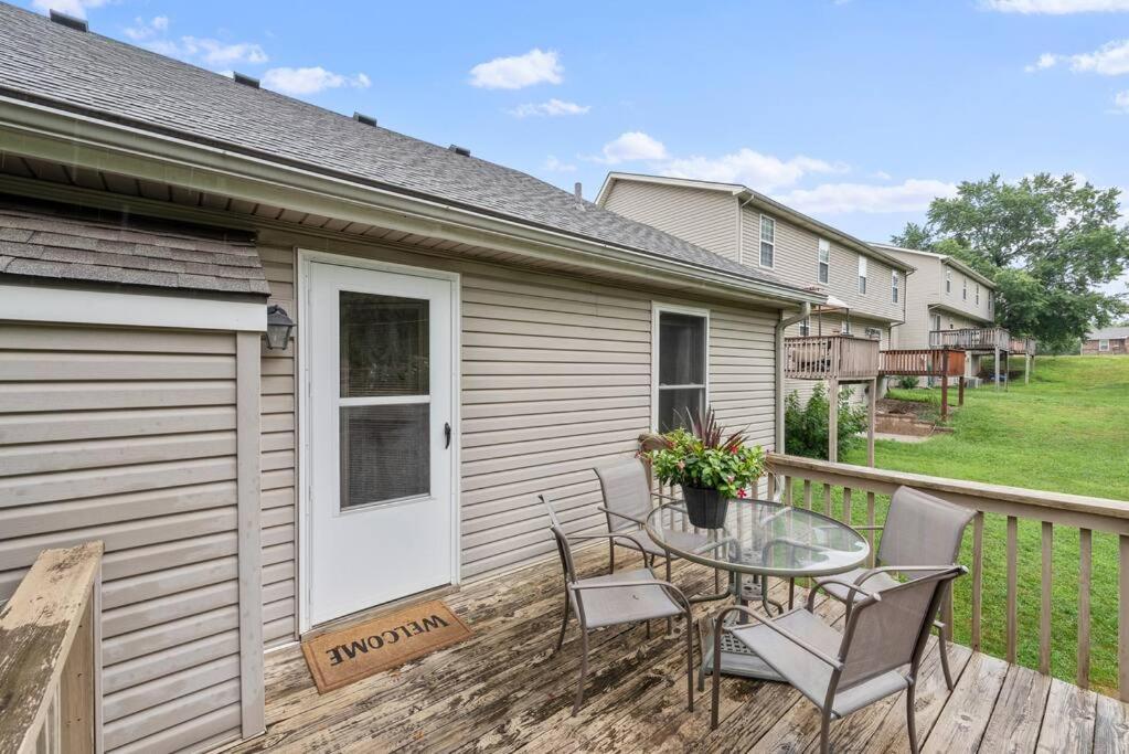 Beautiful Townhome, 11 Minutes To Downtown, Kcmo. 캔자스시티 외부 사진
