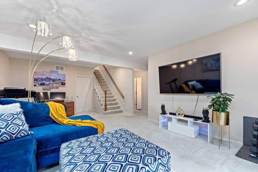 Beautiful Townhome, 11 Minutes To Downtown, Kcmo. 캔자스시티 외부 사진
